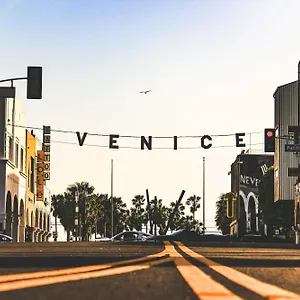 Venice Beach International Traveler Los Angeles